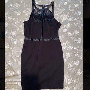Black strappy fitted dress 💚❤️💙
